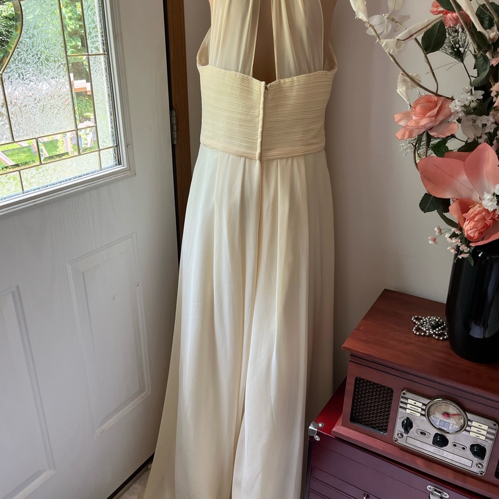 Beautiful Kennedy Blue gown 12 Tall - Picture 11 of 15